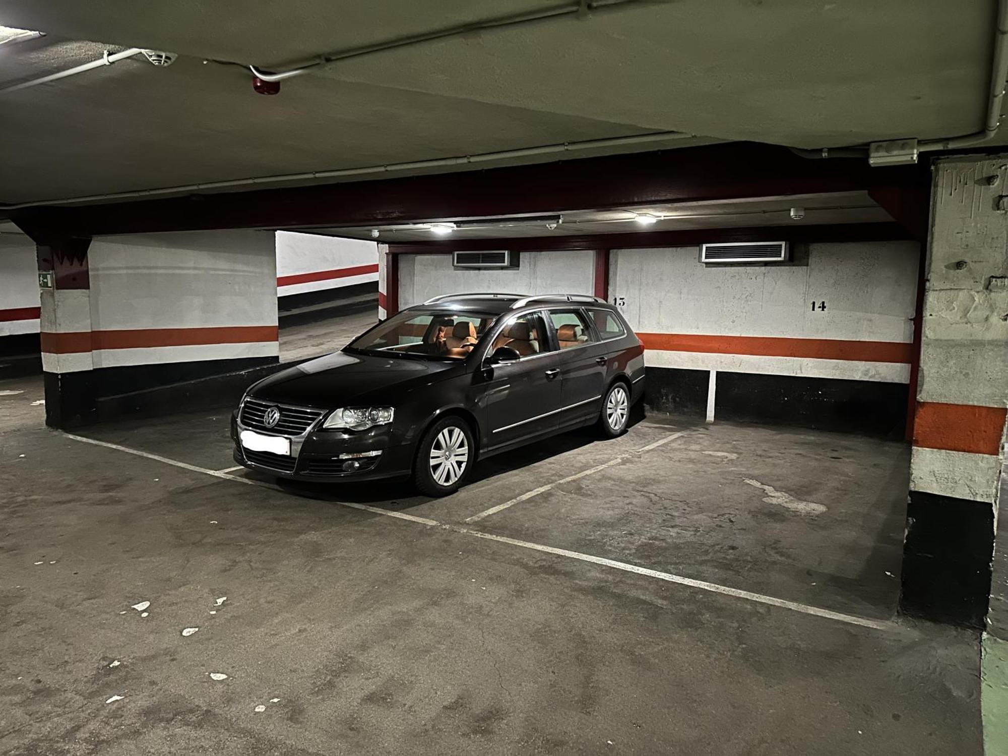 Bilbao Premium With Parking By Aston Rentals Екстериор снимка